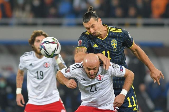 开云体育-莱万多夫斯基意外战胜塞尔维亚队，败北引爆全场！-开云体育