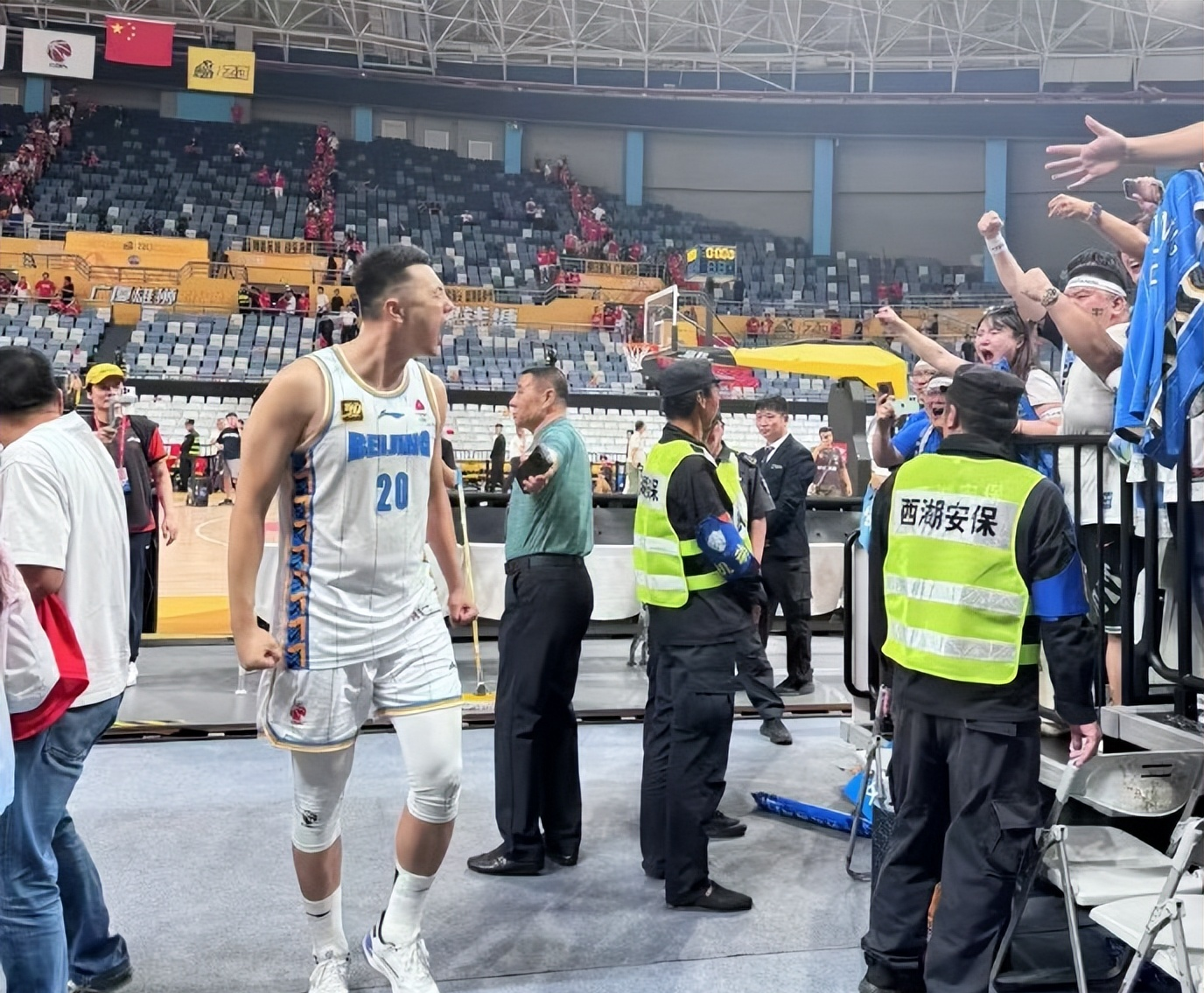 开云-浙江队发布备战花絮，今晚绝杀压哨，欧冠任务艰巨，赛季目标并未改变-开云